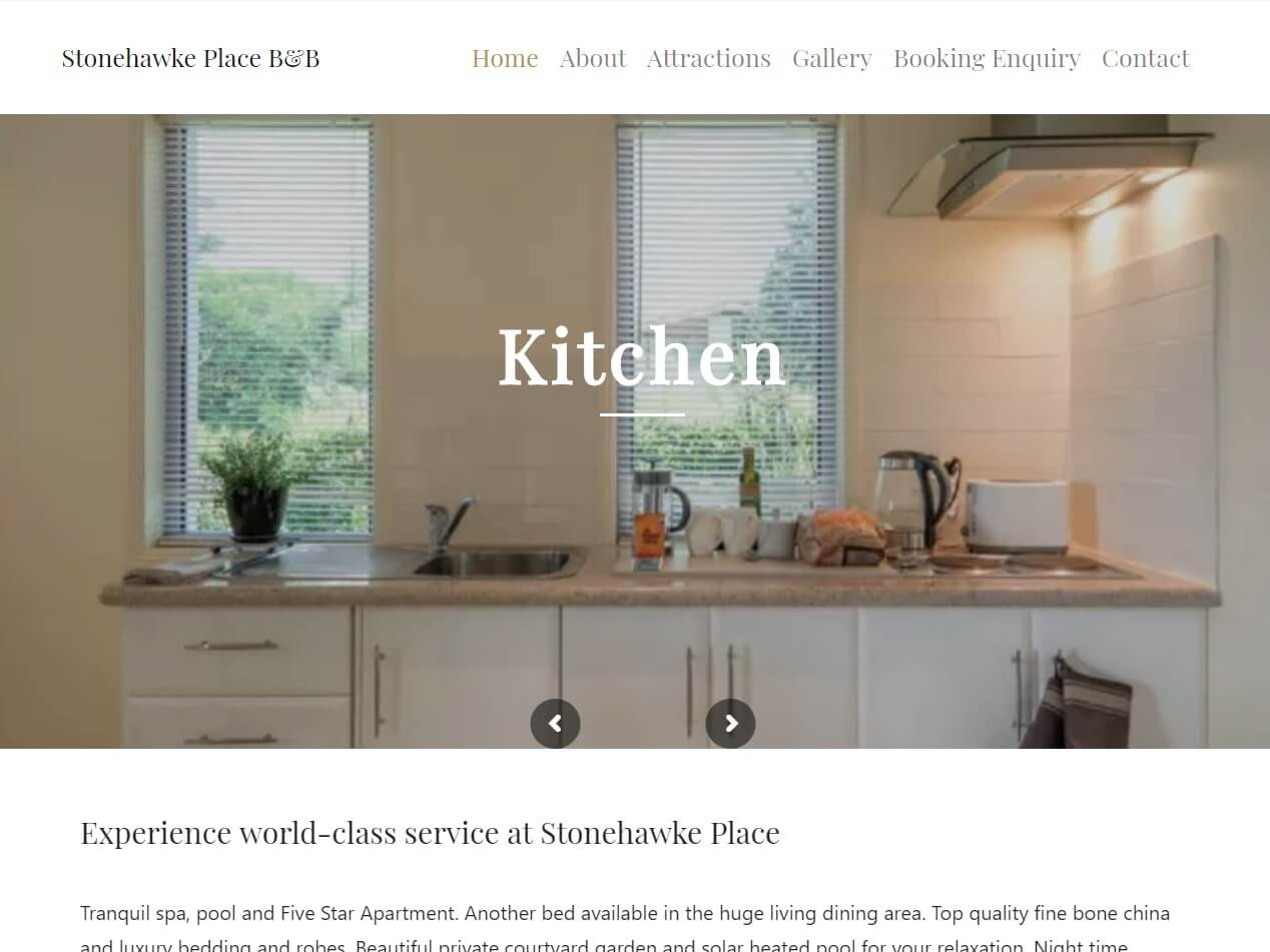 Screenshot of the Stonehawke Place Bed and Breakfast website
